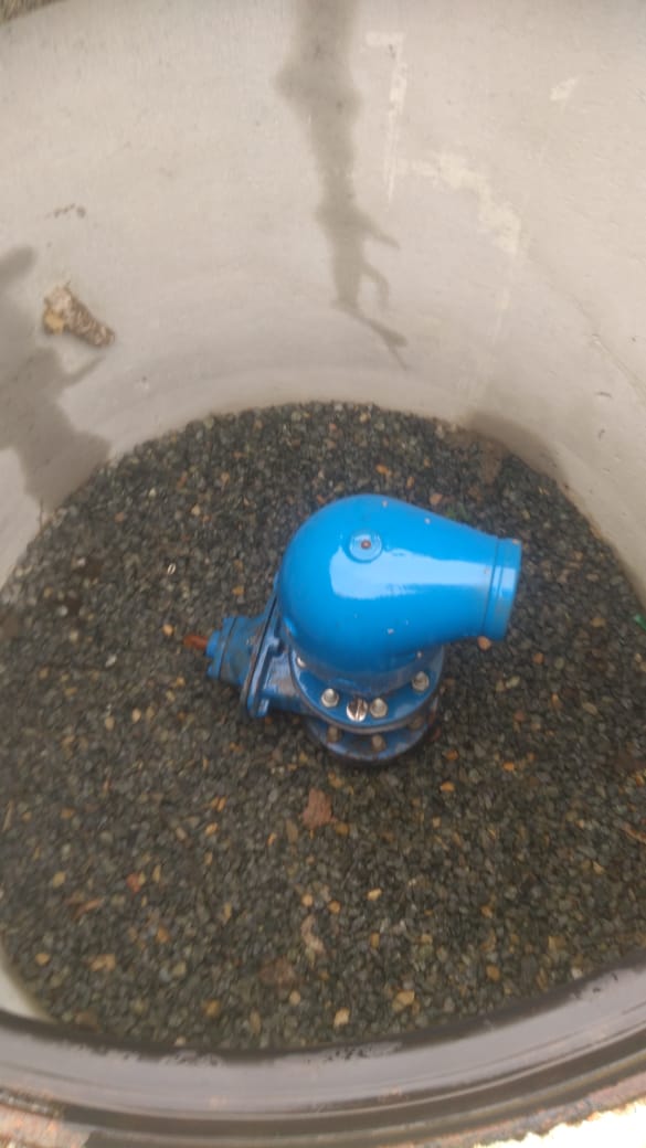 Águas de Bombinhas completa instalação de ventosas na rede de abastecimento